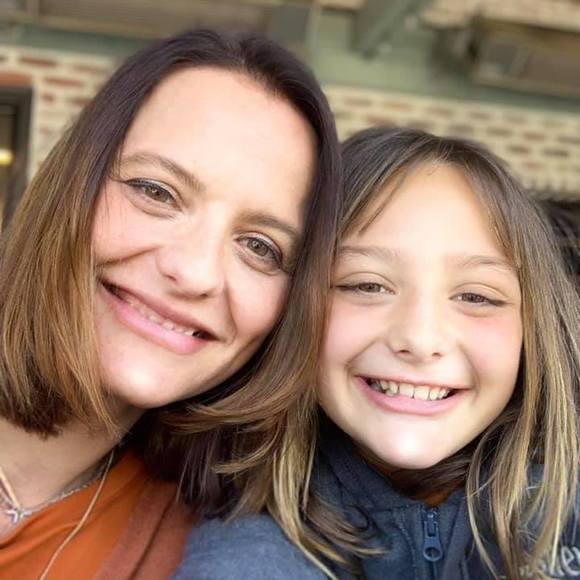 Meet your Posher, Danielle - Picture 1 of 1